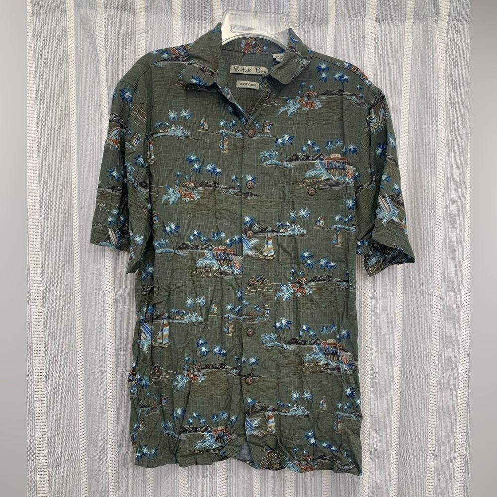 Batik Bay Hawaiian Island Style Button Down Short‎ Sleeve Shirt Size S - EUC